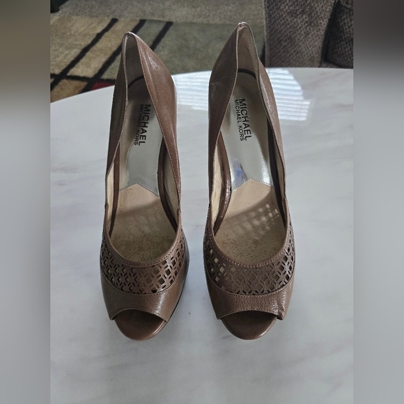 Michael Kors Heels Womens Sz 9.5M Zamara Open Toe Taupe Shoes Slip On Stiletto - Picture 5 of 16